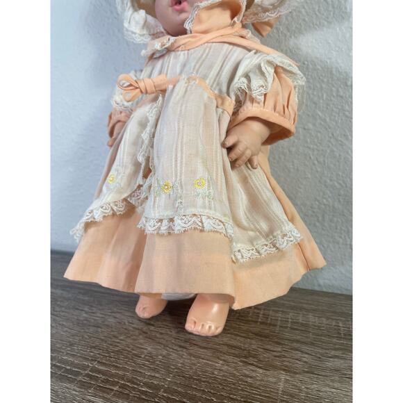Vintage Eegee Softina Baby Doll Peach Dress Bonnet 1950s Vinyl 17” EG Marked - Picture 10 of 13